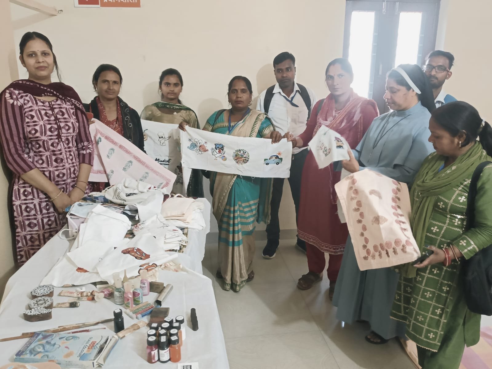 Women fabric painting workshop